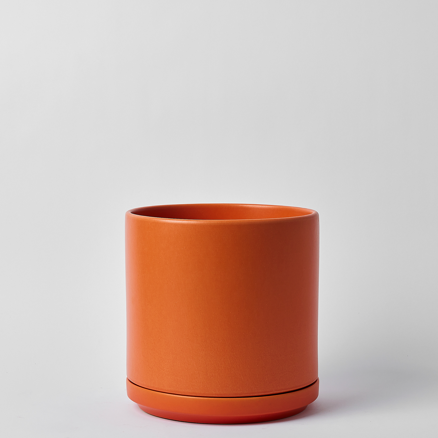  Solid Goods Planter With Saucer