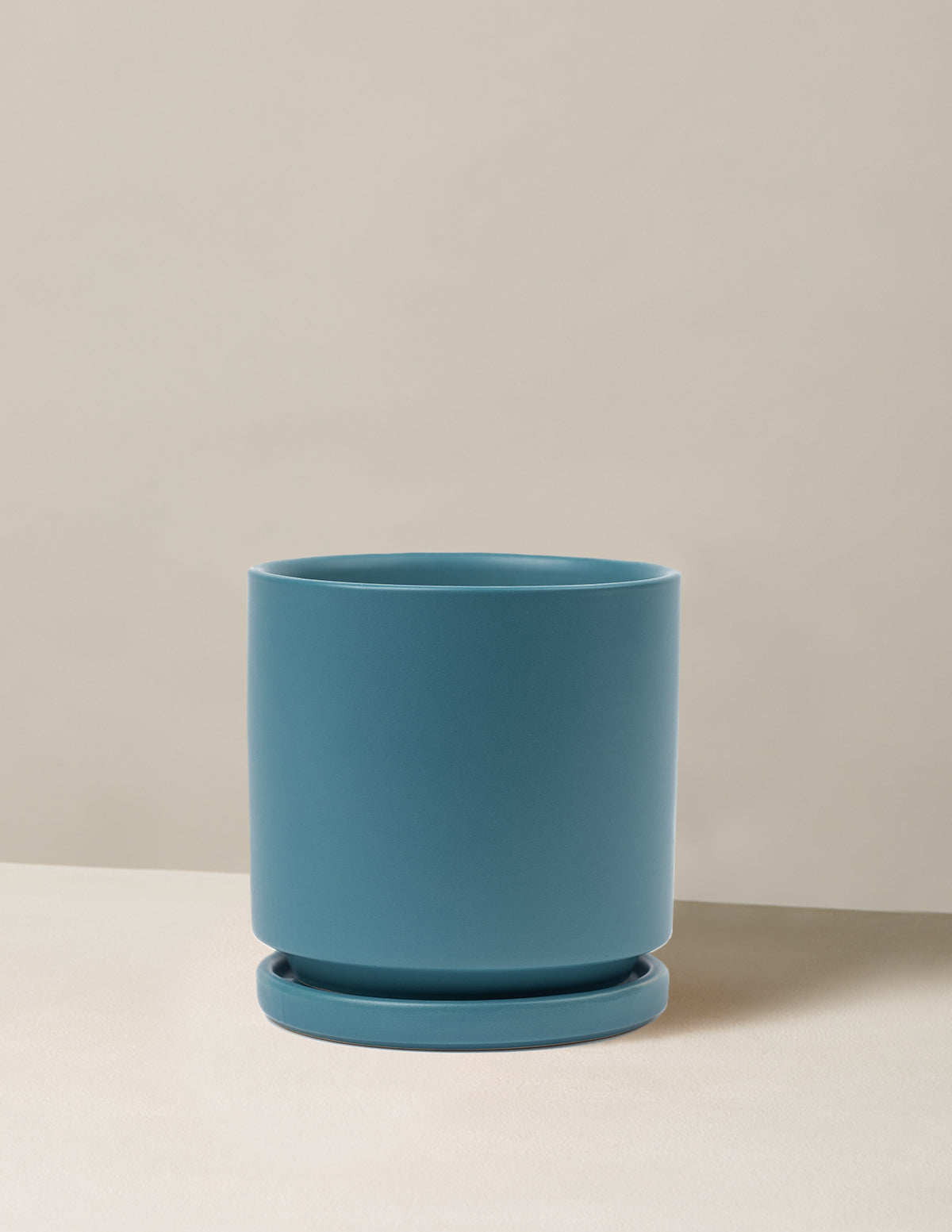  Isabella Planter