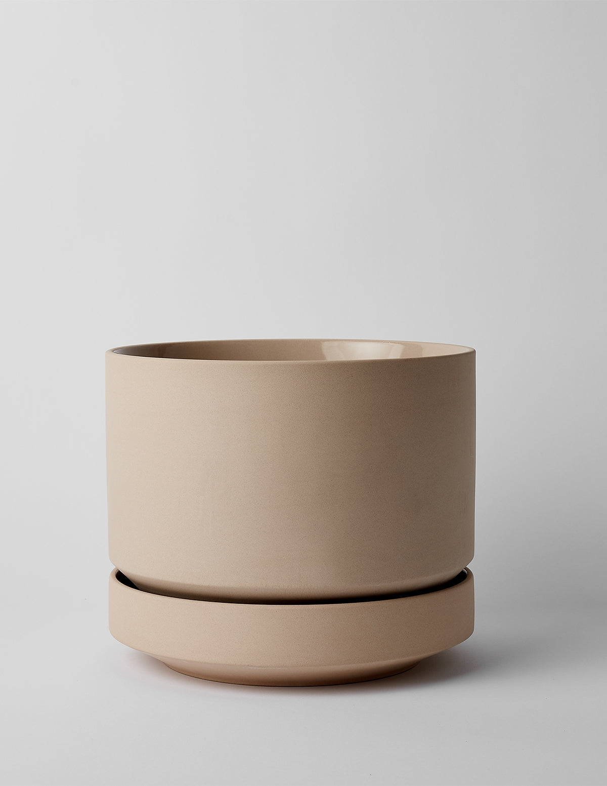  Round Two Planter